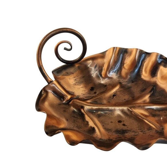 Vintage Gregoryian Copper Leaf-Shaped Dish With Handle Made In U.S.A. Decorative - Picture 8 of 8